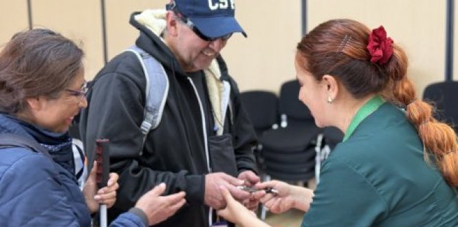 Entregando ayudas y dispositivos para la población con discapacidad en Usme