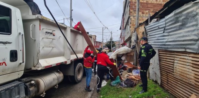 Recuperación de espacio púbico en Usme